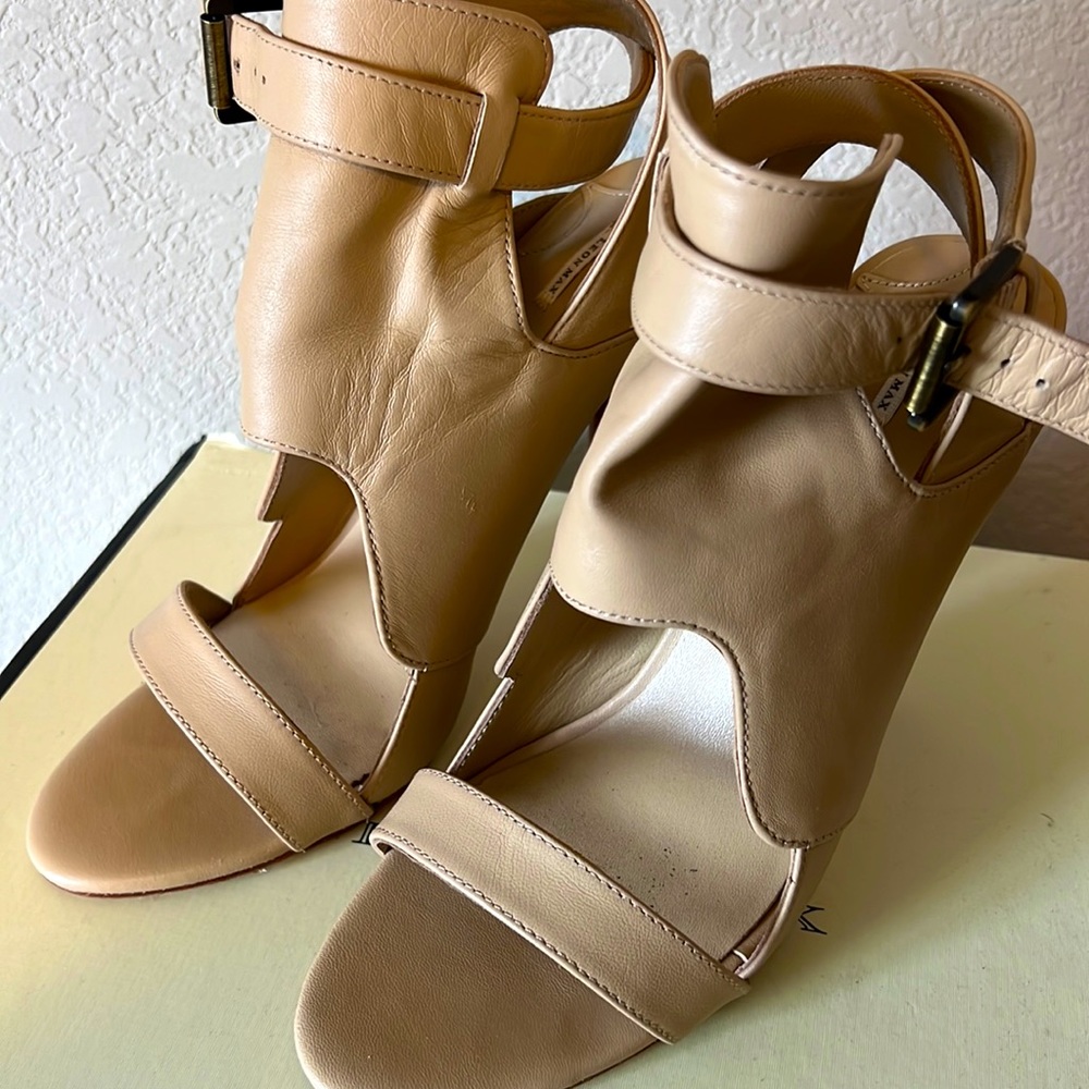 Leon Max cream leather sandal size 9